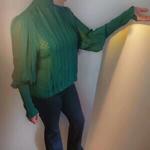 Farm Rio Blouse Womens SMALL Green Ruffled Long Sleeve Swiss Dot Emerald Top